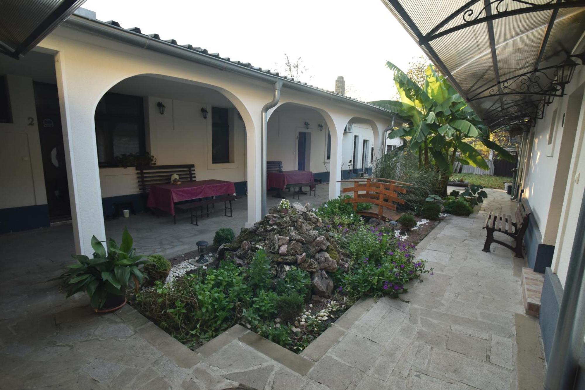 Hotel Eco Rural Tourism Association Skorenovac Exterior foto
